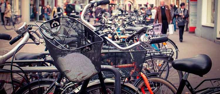 anar a treballar en bicicleta